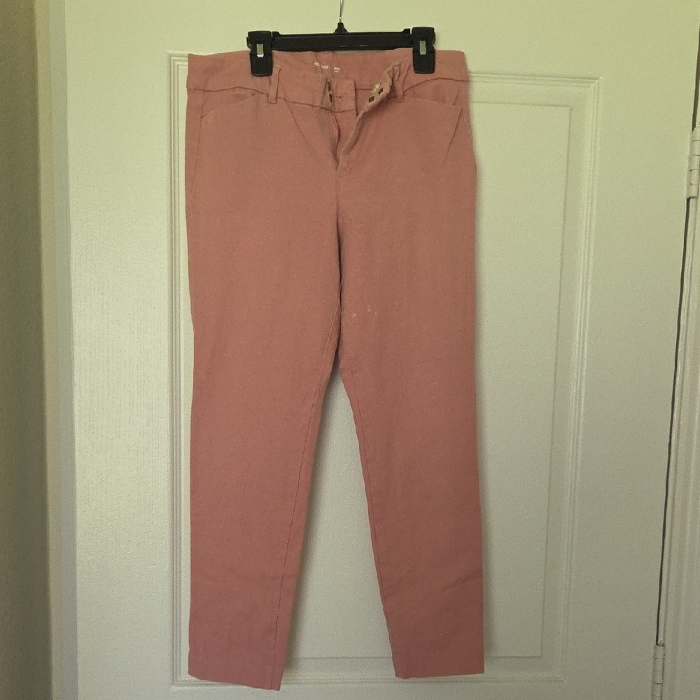 Old Navy Pixie Ankle Pants in Soft Pink